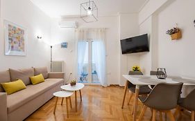 Roubnb Acropolis Museum 1Bd Apt